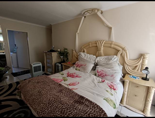 3 BEDROOM APARTMENT FOR SALE IN BRACKENDOWNS
